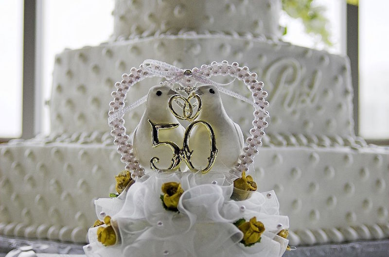 Mmmm... wedding cake. By mario. Flickr (CC BY 2.0)
